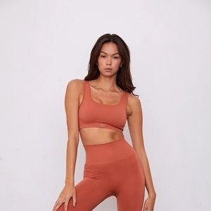 Set active sculpt flex box cut bra in spritz